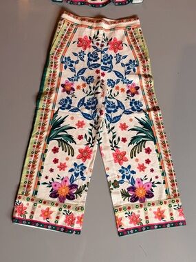 House of Harlow 1960 printed linen pants